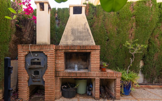 Resale - Villa -
Torrevieja - Costa Blanca