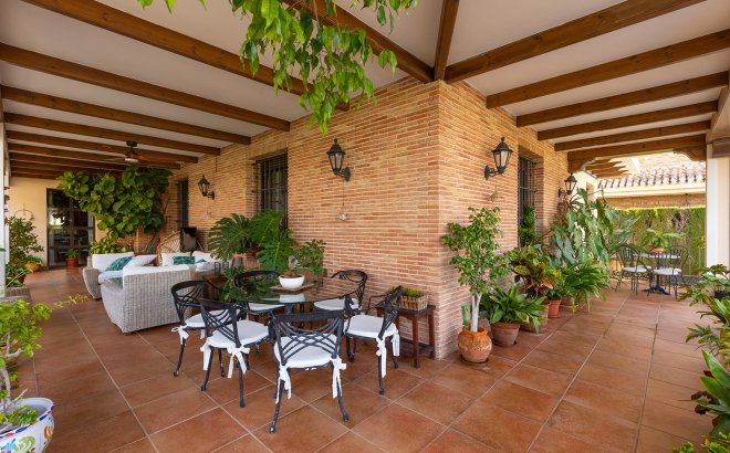 Resale - Villa -
Torrevieja - Costa Blanca