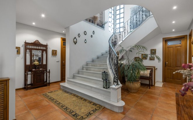 Resale - Villa -
Torrevieja - Costa Blanca