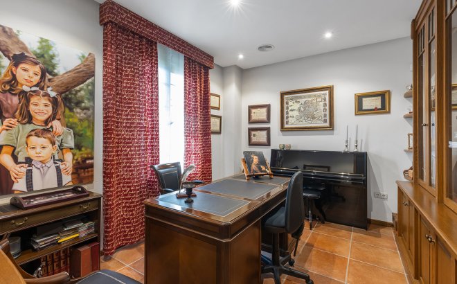 Resale - Villa -
Torrevieja - Costa Blanca