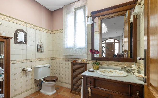 Resale - Villa -
Torrevieja - Costa Blanca