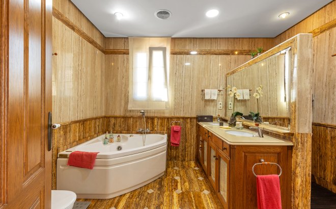 Resale - Villa -
Torrevieja - Costa Blanca