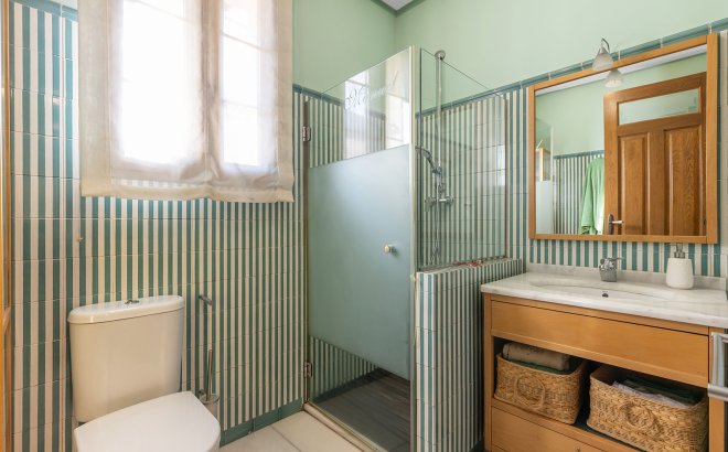 Resale - Villa -
Torrevieja - Costa Blanca