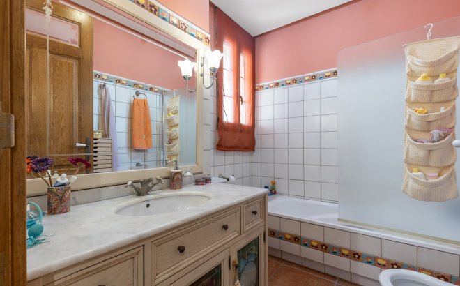 Resale - Villa -
Torrevieja - Costa Blanca