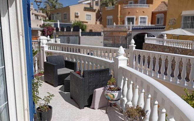 Resale - Villa -
Villamartin - Costa Blanca