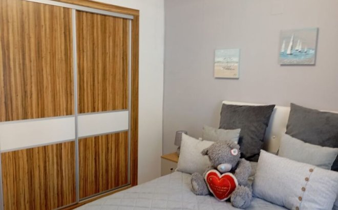 Resale - Villa -
Villamartin - Costa Blanca