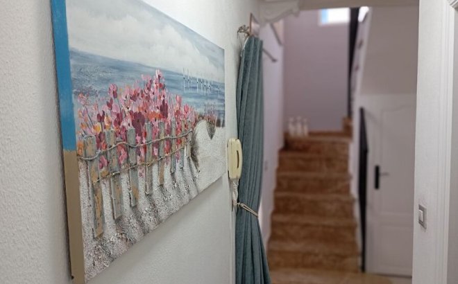 Resale - Villa -
Villamartin - Costa Blanca