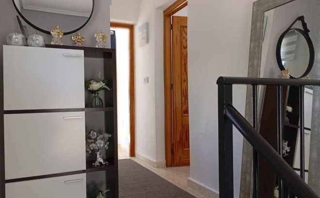 Resale - Villa -
Villamartin - Costa Blanca