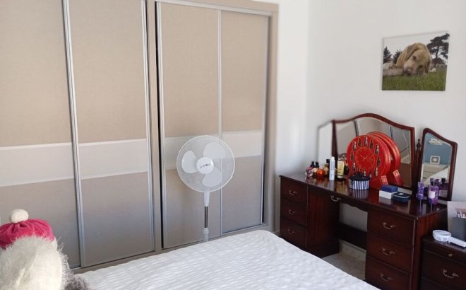 Resale - Villa -
Villamartin - Costa Blanca