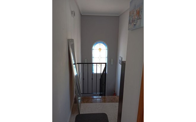 Resale - Villa -
Villamartin - Costa Blanca