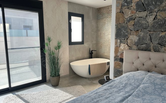 Resale - Villa -
Ciudad Quesada - Costa Blanca