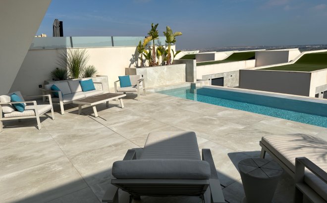 Resale - Villa -
Ciudad Quesada - Costa Blanca