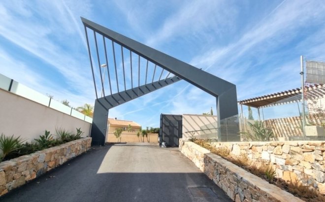 Resale - Villa -
Ciudad Quesada - Costa Blanca