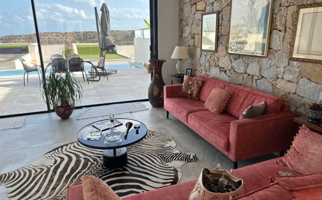 Herverkoop - Villa -
Ciudad Quesada - Costa Blanca