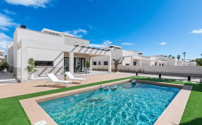 Herverkoop - Villa -
Ciudad Quesada - Costa Blanca