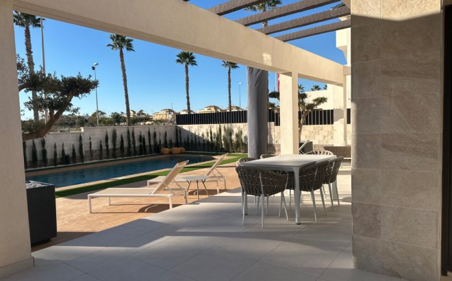 Herverkoop - Villa -
Ciudad Quesada - Costa Blanca