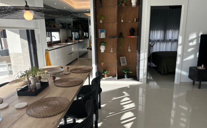 Herverkoop - Villa -
Ciudad Quesada - Costa Blanca