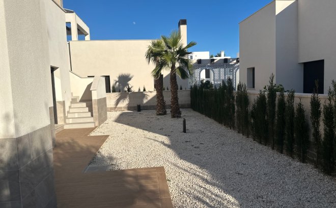 Herverkoop - Villa -
Ciudad Quesada - Costa Blanca