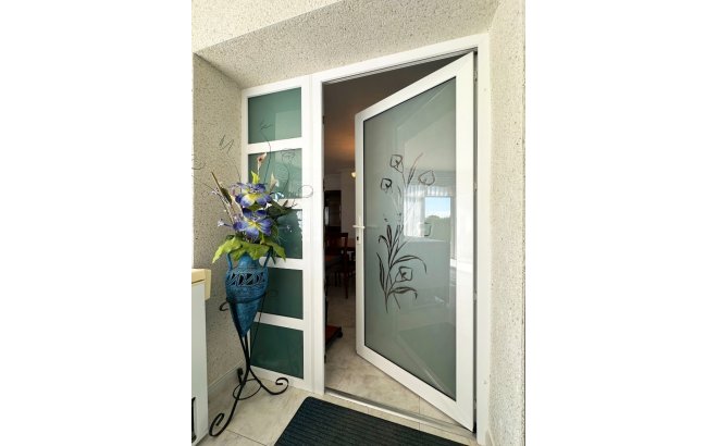 Resale - Villa -
Orihuela Costa - Costa Blanca