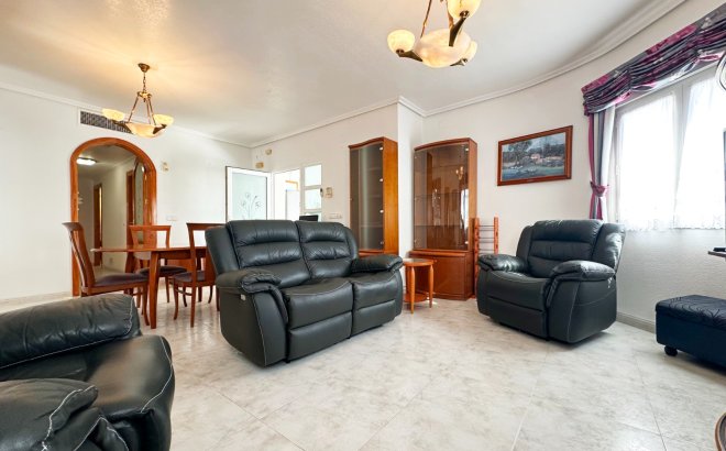 Resale - Villa -
Orihuela Costa - Costa Blanca