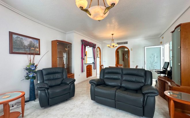 Resale - Villa -
Orihuela Costa - Costa Blanca