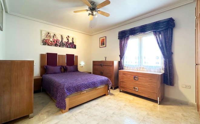 Resale - Villa -
Orihuela Costa - Costa Blanca