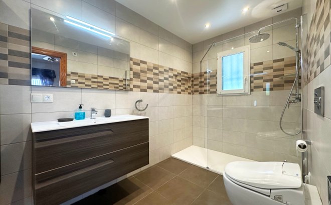 Resale - Villa -
Orihuela Costa - Costa Blanca