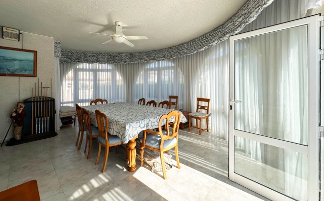 Resale - Villa -
Orihuela Costa - Costa Blanca