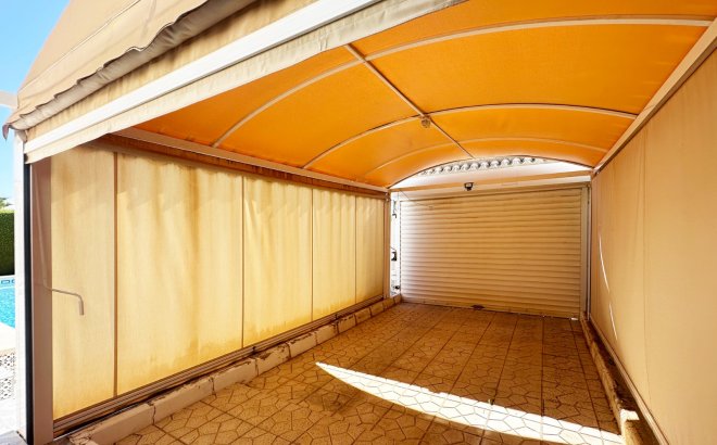 Resale - Villa -
Orihuela Costa - Costa Blanca