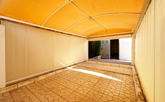 Resale - Villa -
Orihuela Costa - Costa Blanca