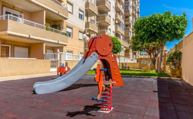 Herverkoop - Appartement -
Torrevieja - Costa Blanca