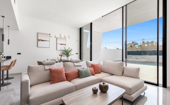 Resale - Villa -
El Chaparral - Inland