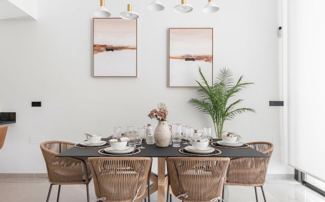 Resale - Villa -
El Chaparral - Inland