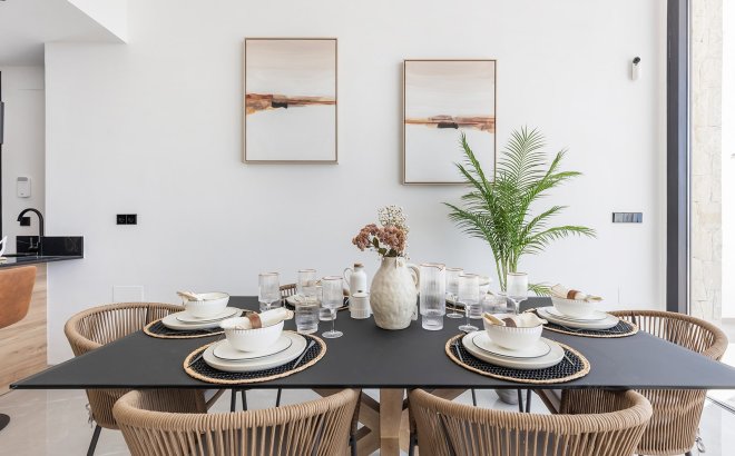 Resale - Villa -
El Chaparral - Inland