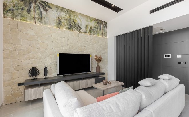 Resale - Villa -
El Chaparral - Inland