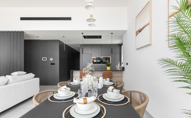 Resale - Villa -
El Chaparral - Inland