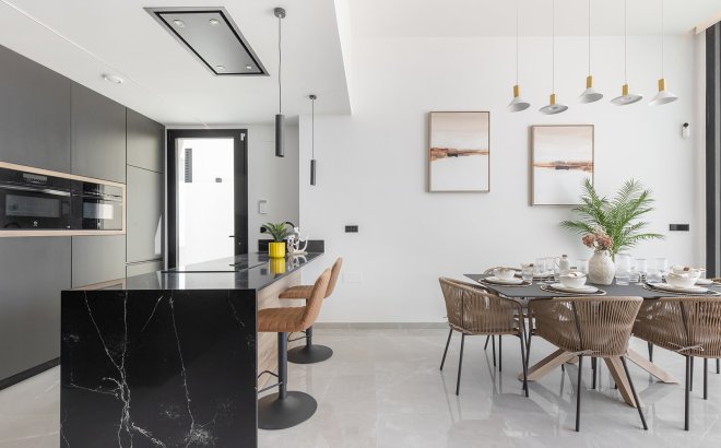 Resale - Villa -
El Chaparral - Inland