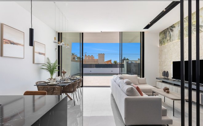 Resale - Villa -
El Chaparral - Inland