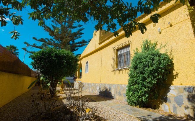 Resale - Villa -
La Siesta - Costa Blanca