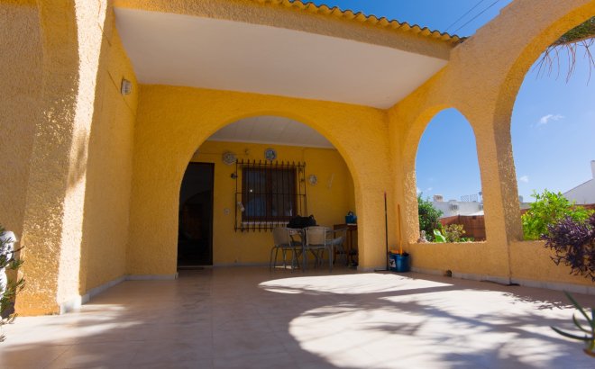 Resale - Villa -
La Siesta - Costa Blanca