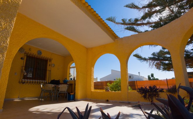 Resale - Villa -
La Siesta - Costa Blanca