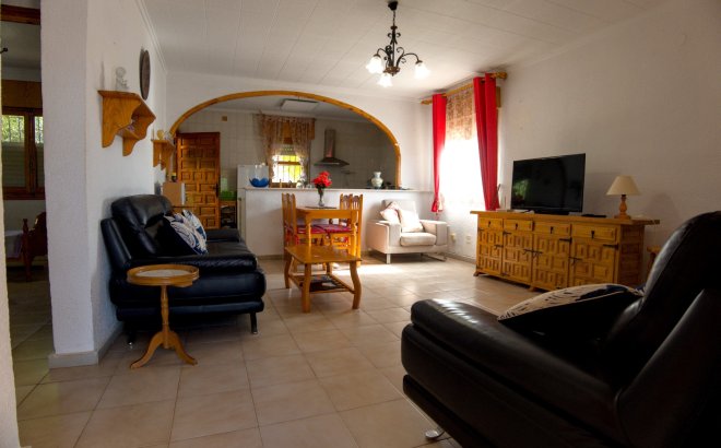 Resale - Villa -
La Siesta - Costa Blanca
