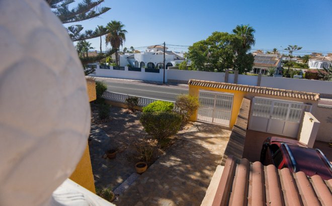 Resale - Villa -
La Siesta - Costa Blanca