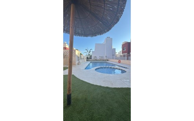 Herverkoop - Bungalow -
Torrevieja - Costa Blanca