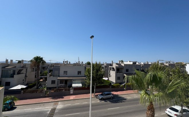 Herverkoop - Bungalow -
Torrevieja - Costa Blanca