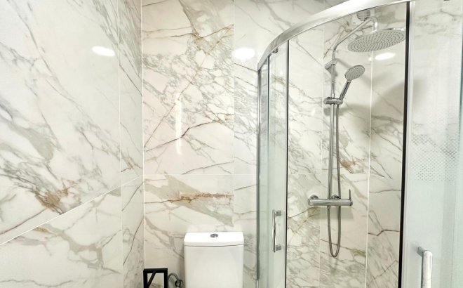 Herverkoop - Appartement -
Torrevieja - Playa del Cura