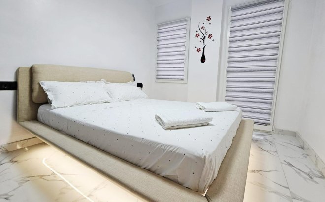 Resale - Apartment -
Torrevieja - Acequion