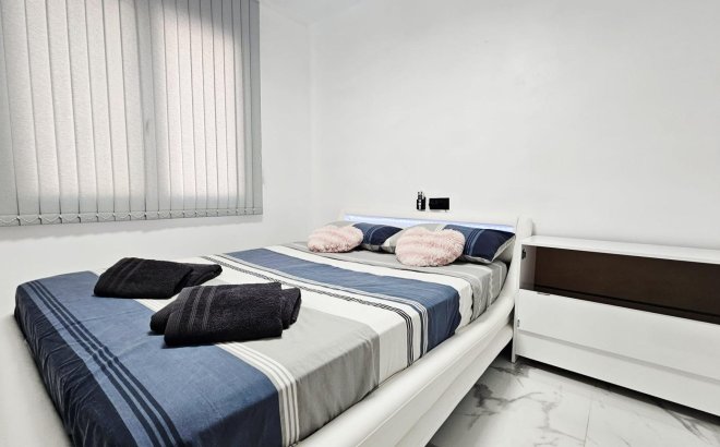 Resale - Apartment -
Torrevieja - Acequion