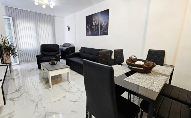 Resale - Apartment -
Torrevieja - Acequion