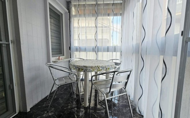 Resale - Apartment -
Torrevieja - Acequion